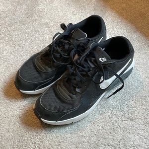 Boys Nike Air Tennis Shoes